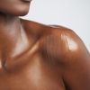 Frangipani_Monoi_Body_Oil_Application_A_2000x2000_a824_thumbnail
